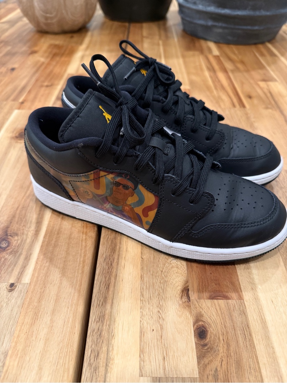 Jordon 1 low holographic